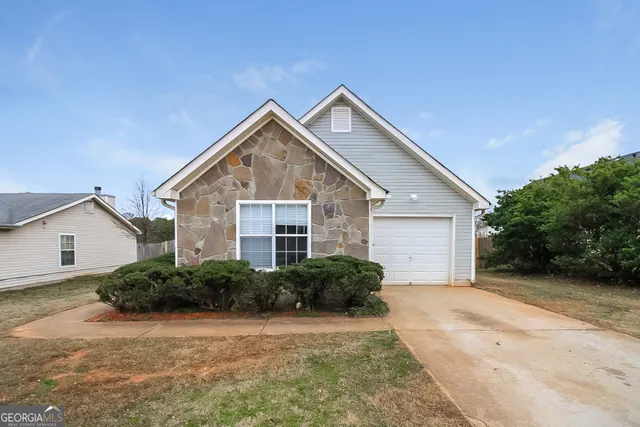 $1,630 | 358 Autumn Lake Drive, McDonough, GA 30253