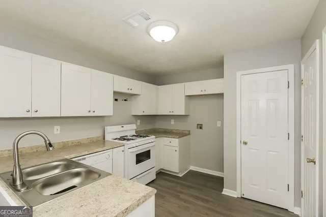 $1,630 | 358 Autumn Lake Drive, McDonough, GA 30253