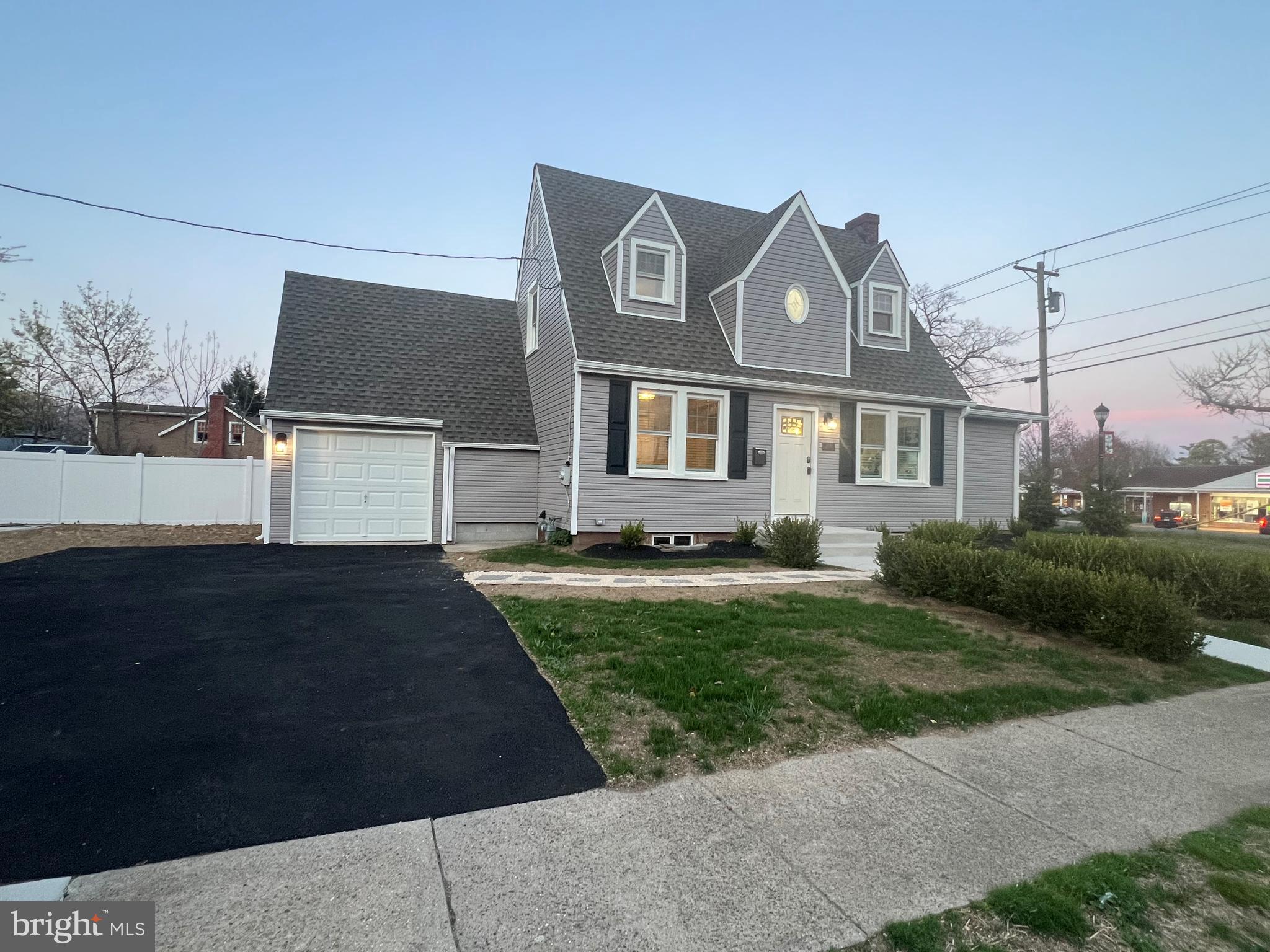 330 Hazel Avenue Delanco, NJ 08075 - Photo 3 of 38