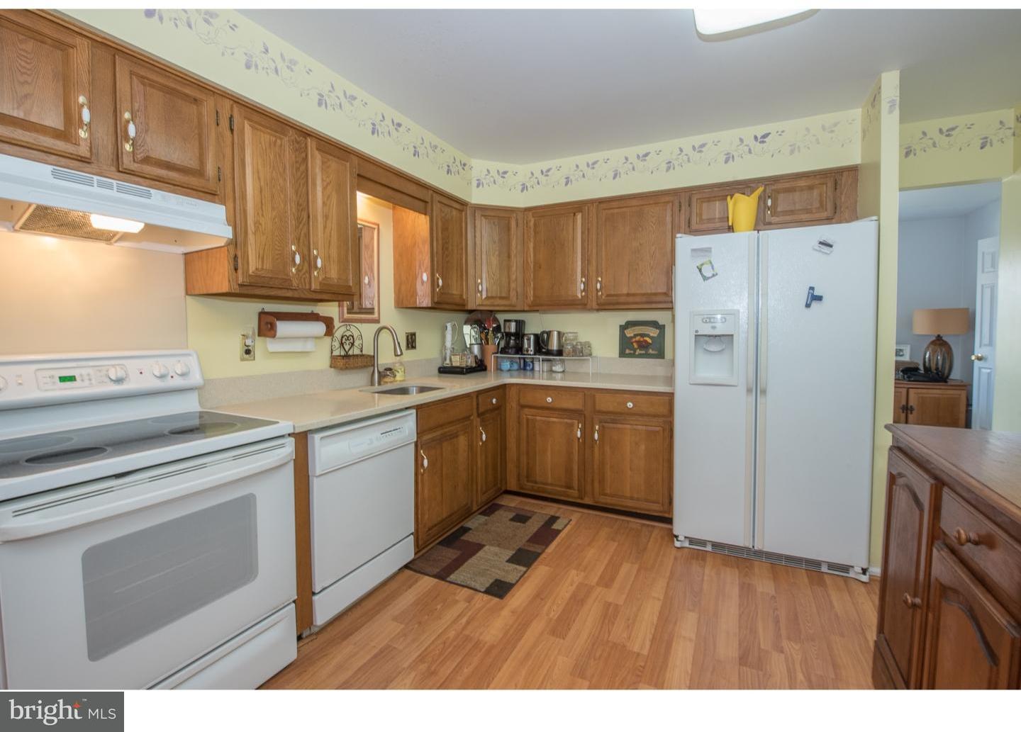 1189 Heyward Road, Unit 39 Chesterbrook, PA 19087 - Photo 4 of 16 Kitchen