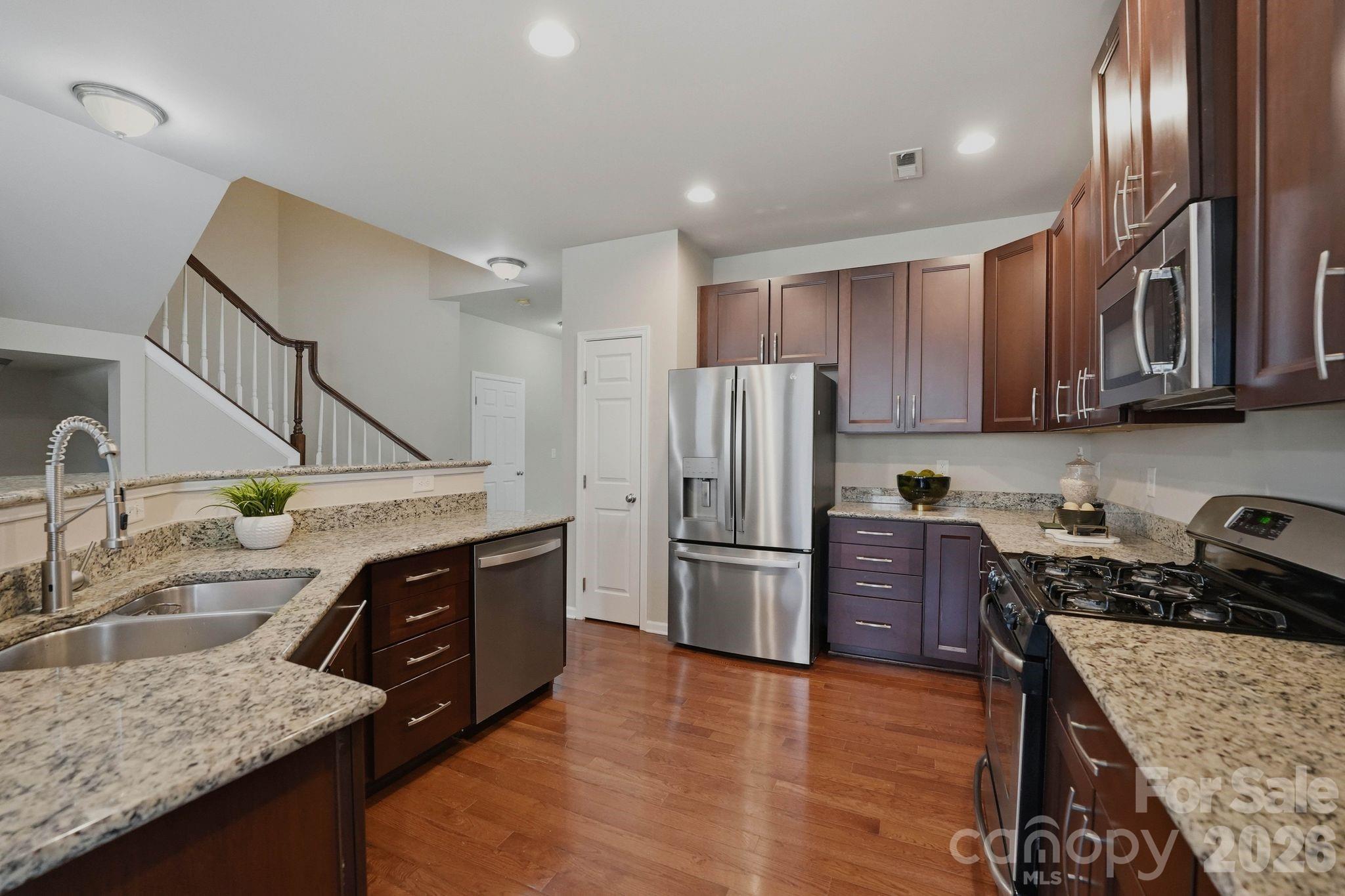 6226 Rockefeller Lane Charlotte, NC 28210 - Photo 10 of 48 Gallery Image 10