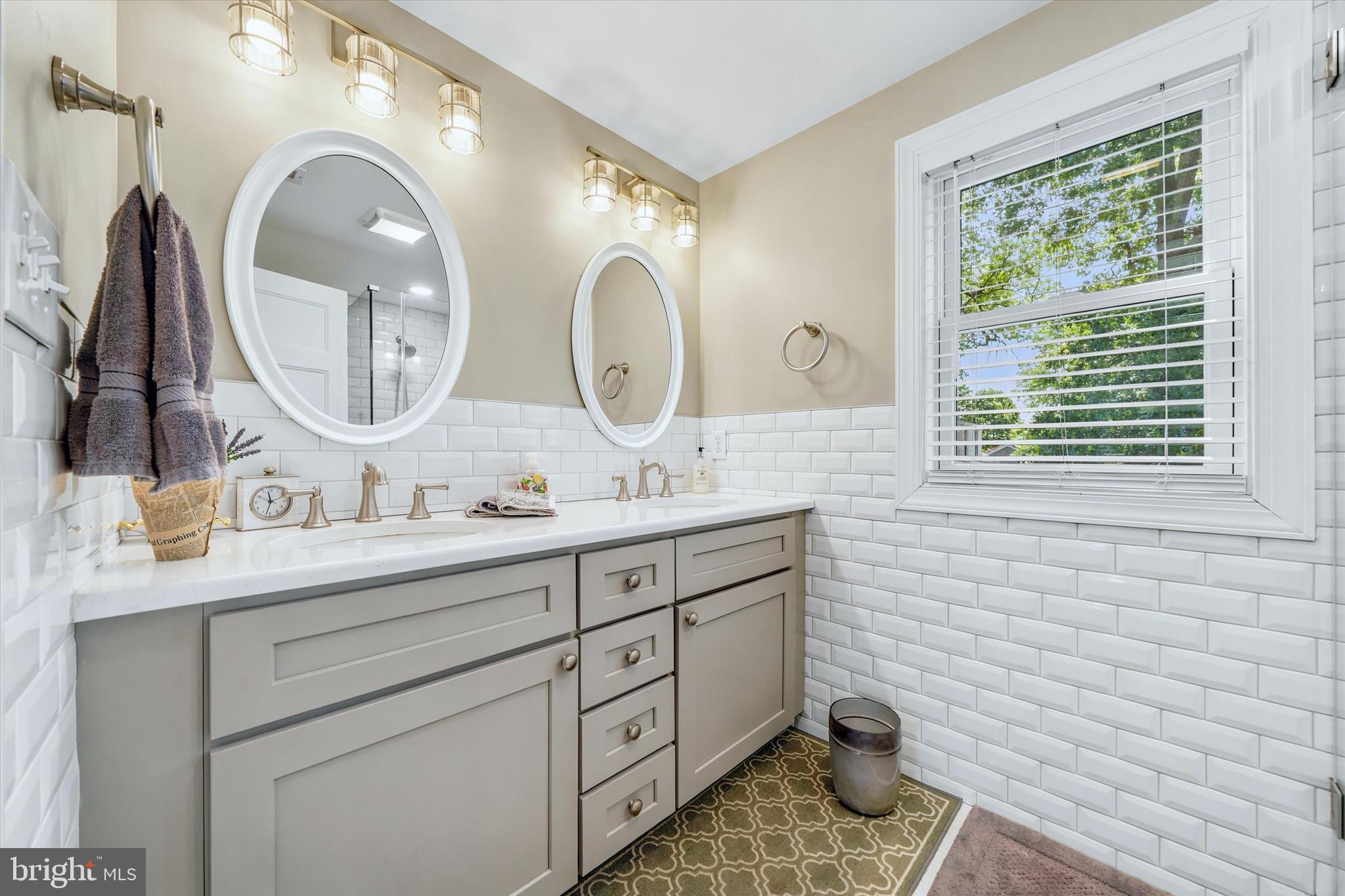 504 Harvey Road Claymont, DE 19703 - Photo 29 of 56 Primary En-Suite Full Bathroom