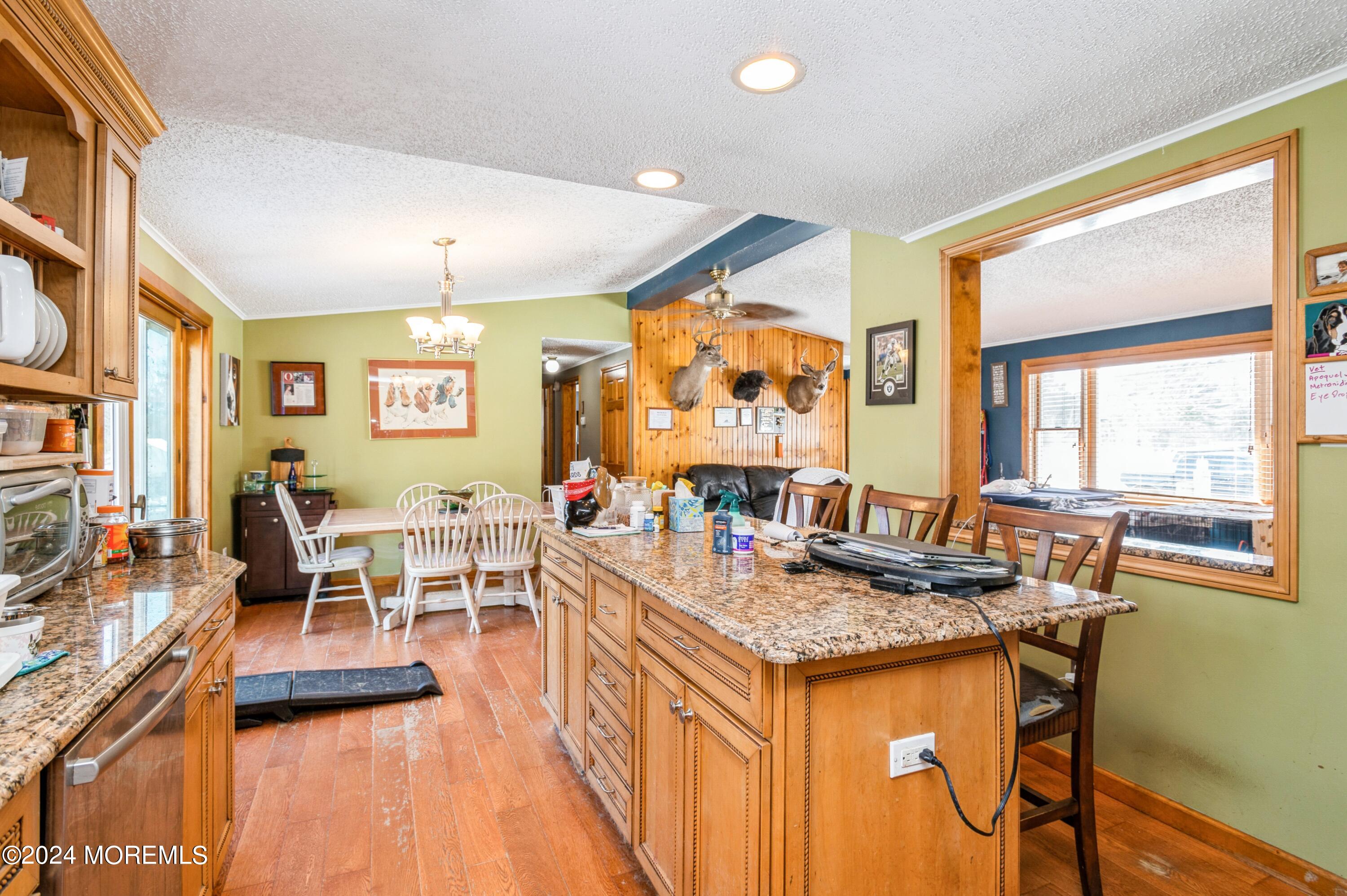 151 Cassville Road Jackson, NJ 08527 - Photo 11 of 14 11_151CassvileRd_177005_Kitchen_HiRes