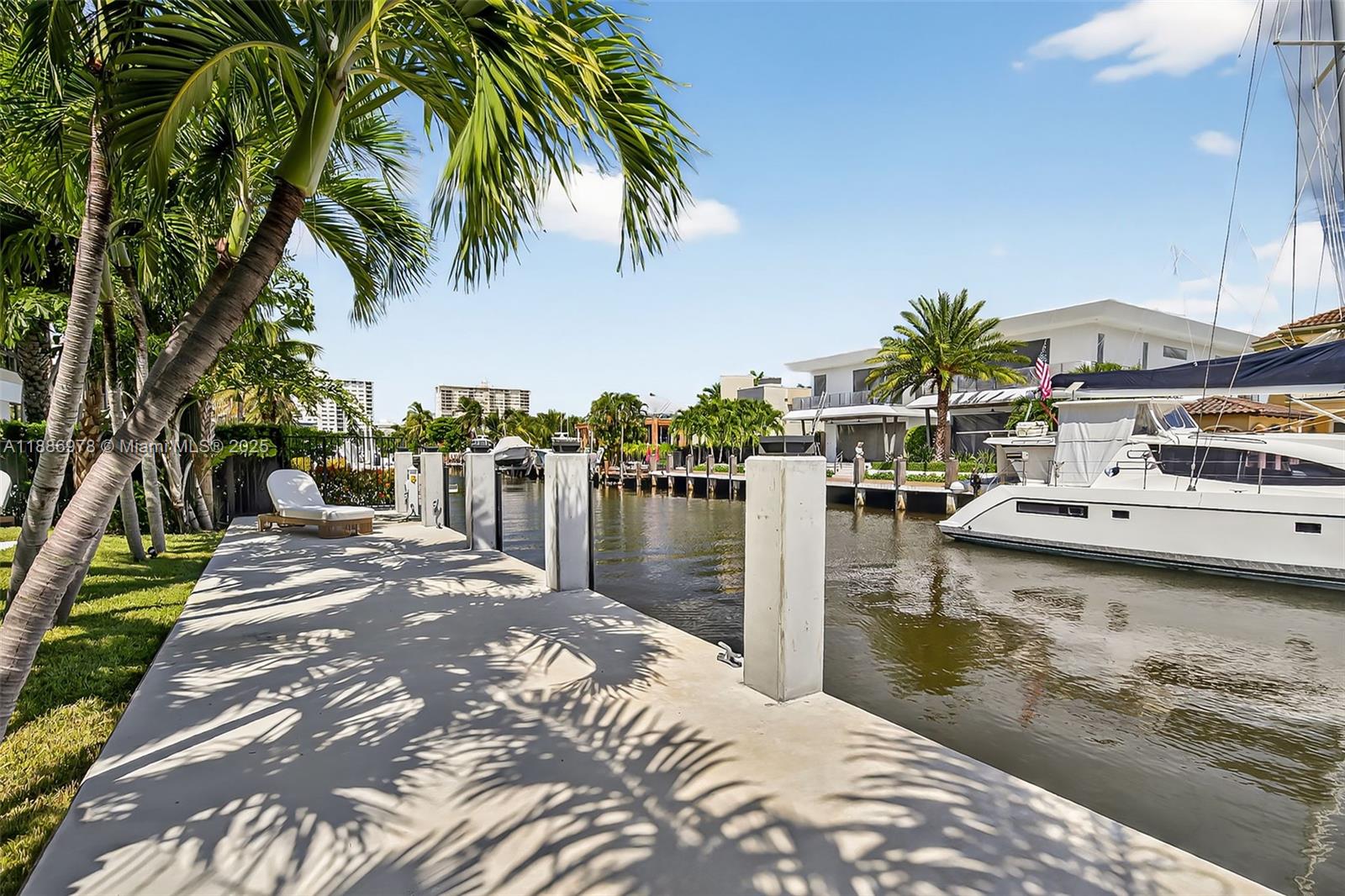 620 Solar Isle Drive Fort Lauderdale, FL 33301 - Photo 15 of 83 a view of a lake with boats
