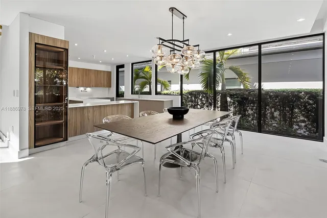 $7,200,000 | 620 Solar Isle Drive, Fort Lauderdale, FL 33301