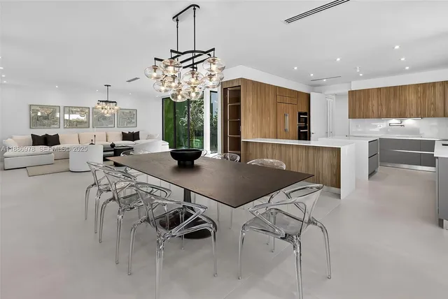 $7,200,000 | 620 Solar Isle Drive, Fort Lauderdale, FL 33301