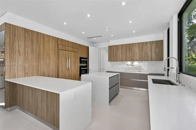 $7,200,000 | 620 Solar Isle Drive, Fort Lauderdale, FL 33301