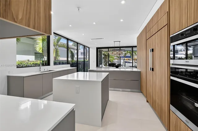 $7,200,000 | 620 Solar Isle Drive, Fort Lauderdale, FL 33301