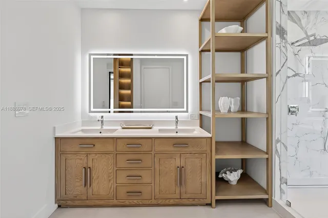 $7,200,000 | 620 Solar Isle Drive, Fort Lauderdale, FL 33301