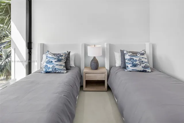 $7,200,000 | 620 Solar Isle Drive, Fort Lauderdale, FL 33301