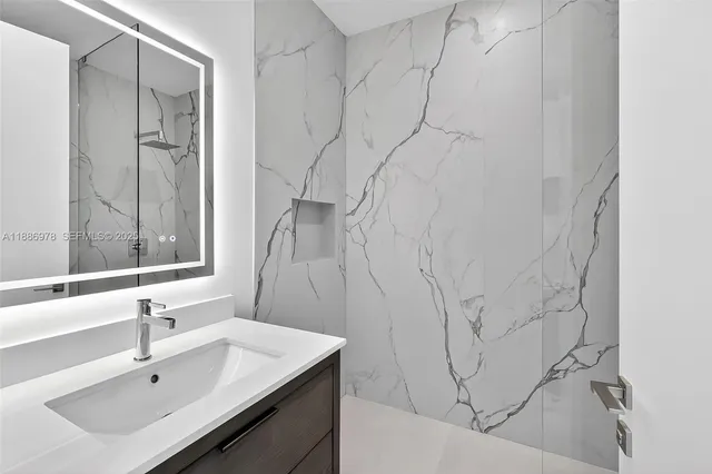 $7,200,000 | 620 Solar Isle Drive, Fort Lauderdale, FL 33301