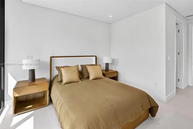 $7,200,000 | 620 Solar Isle Drive, Fort Lauderdale, FL 33301