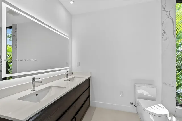 $7,200,000 | 620 Solar Isle Drive, Fort Lauderdale, FL 33301