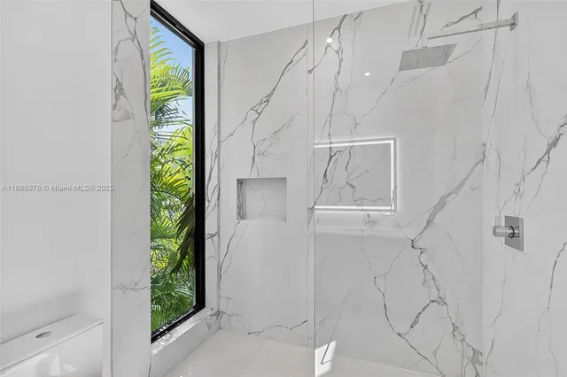 $7,200,000 | 620 Solar Isle Drive, Fort Lauderdale, FL 33301