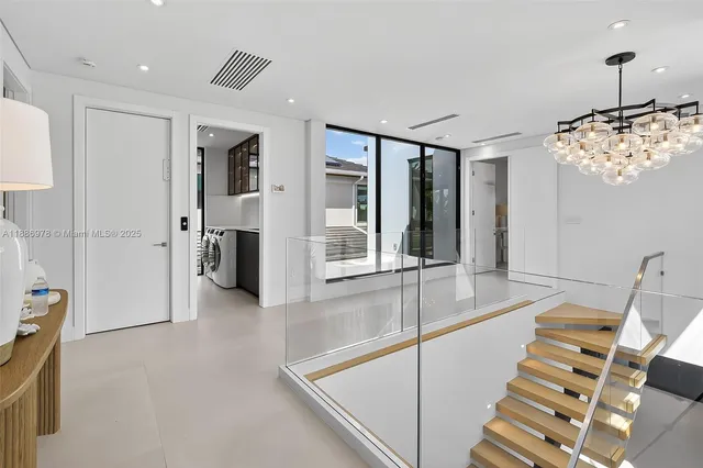 $7,200,000 | 620 Solar Isle Drive, Fort Lauderdale, FL 33301