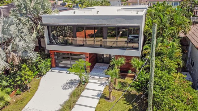 $7,200,000 | 620 Solar Isle Drive, Fort Lauderdale, FL 33301