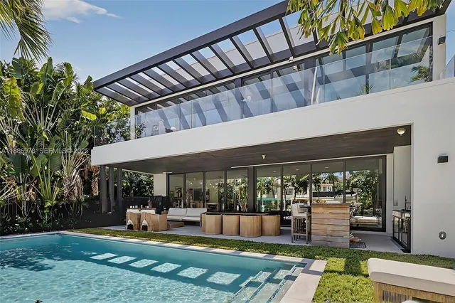 $7,200,000 | 620 Solar Isle Drive, Fort Lauderdale, FL 33301