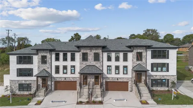 $699,900 | 233 Lucca Lane, Pittsburgh, PA 15241