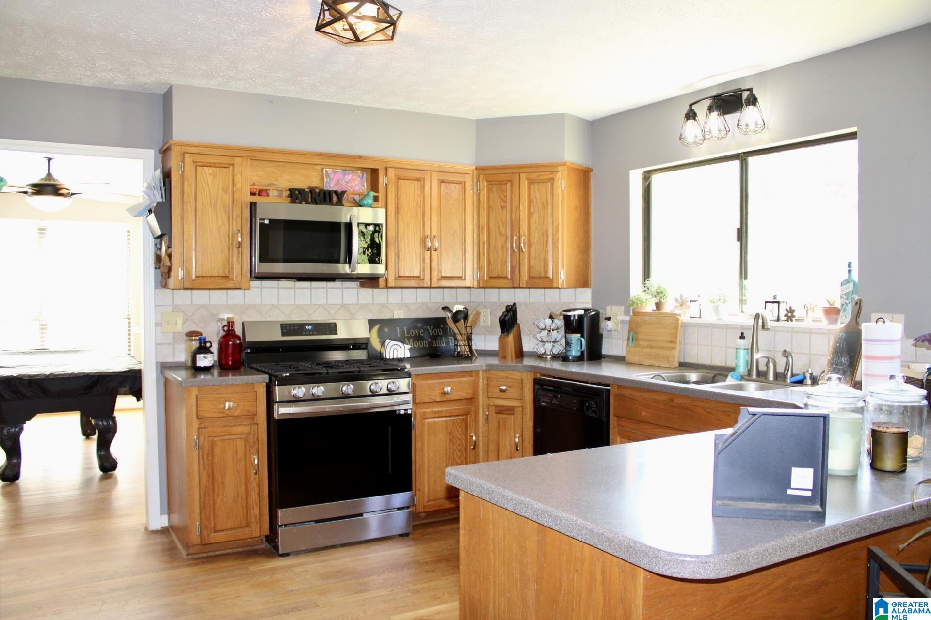 812 Brookhaven Road Anniston, AL 36207 - Photo 8 of 33