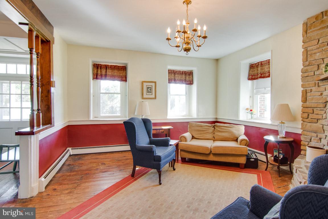 3333 Flickinger Road Westminster, MD 21158 - Photo 10 of 51 Room for Entertaining
