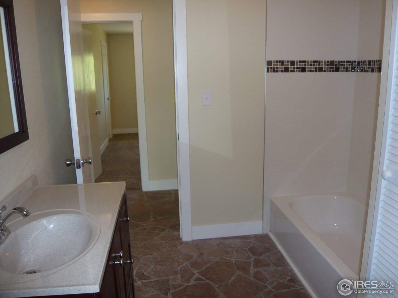 452 Steamboat Valley Road Lyons, CO 80540 - Photo 17 of 25 Main Level Full Bath