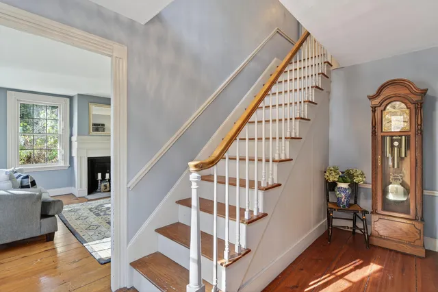 $960,000 | 160 Memorial Highway, North Yarmouth, ME 04097