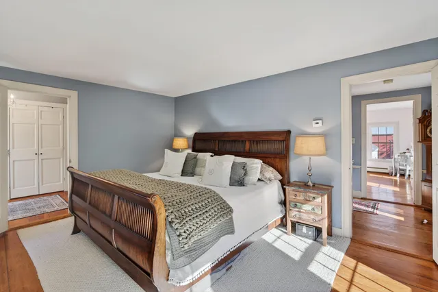 $960,000 | 160 Memorial Highway, North Yarmouth, ME 04097