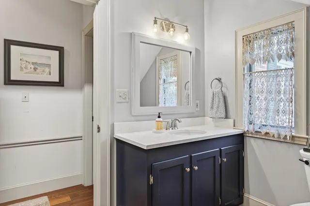 $960,000 | 160 Memorial Highway, North Yarmouth, ME 04097