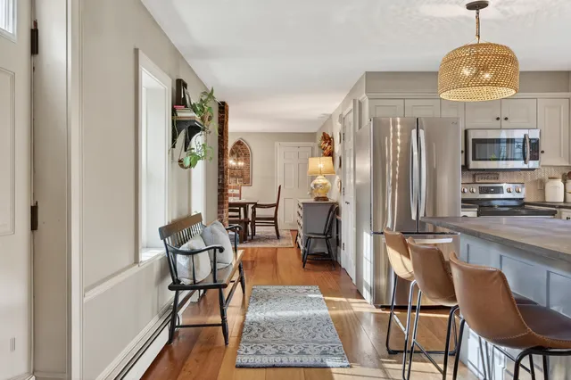 $960,000 | 160 Memorial Highway, North Yarmouth, ME 04097