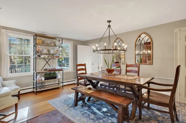 $960,000 | 160 Memorial Highway, North Yarmouth, ME 04097