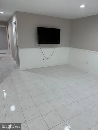 a view of a livingroom with furniture