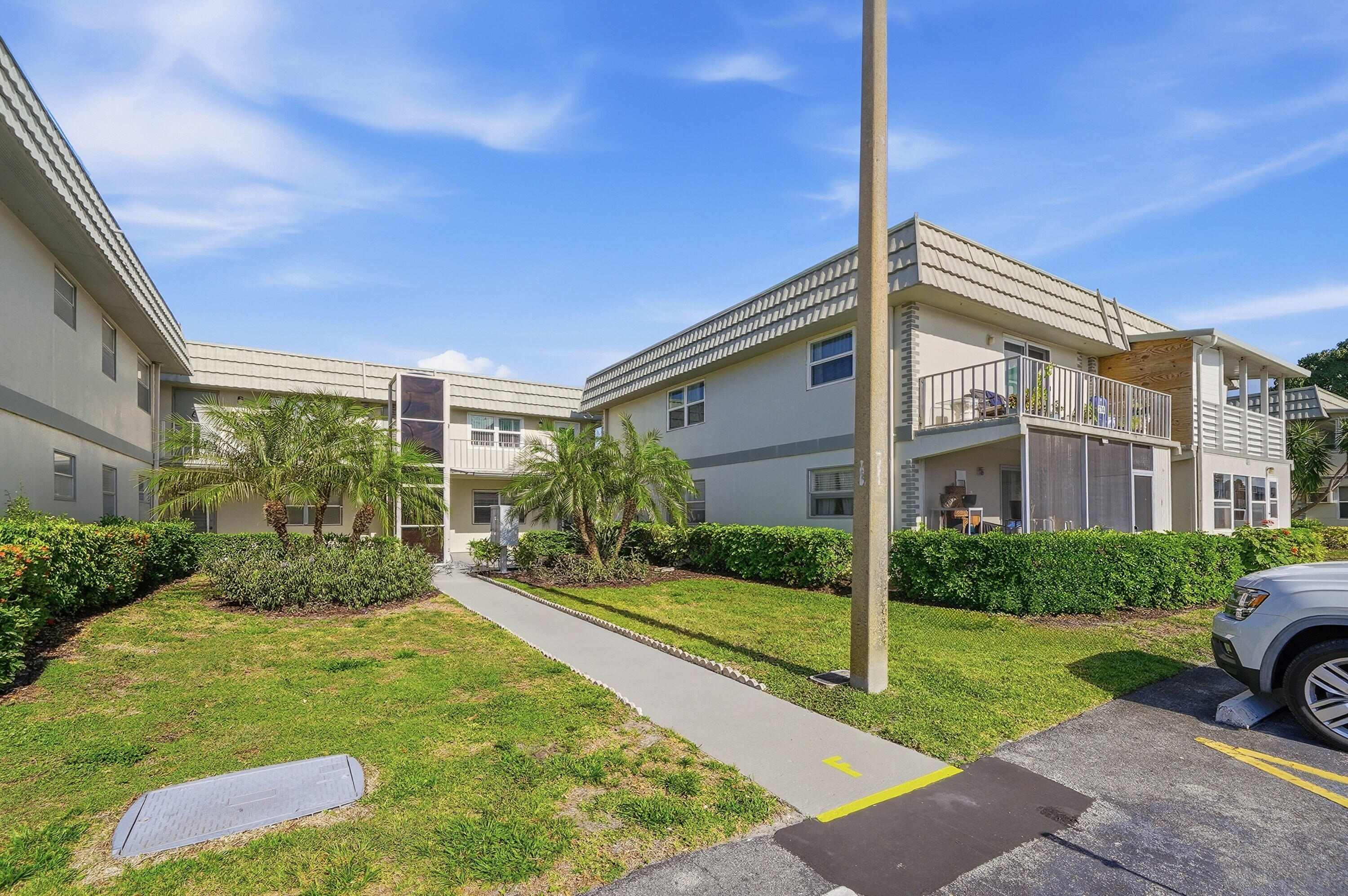 251 Monaco Way Delray Beach, FL 33446 - Photo 1 of 22 01_dsc03071