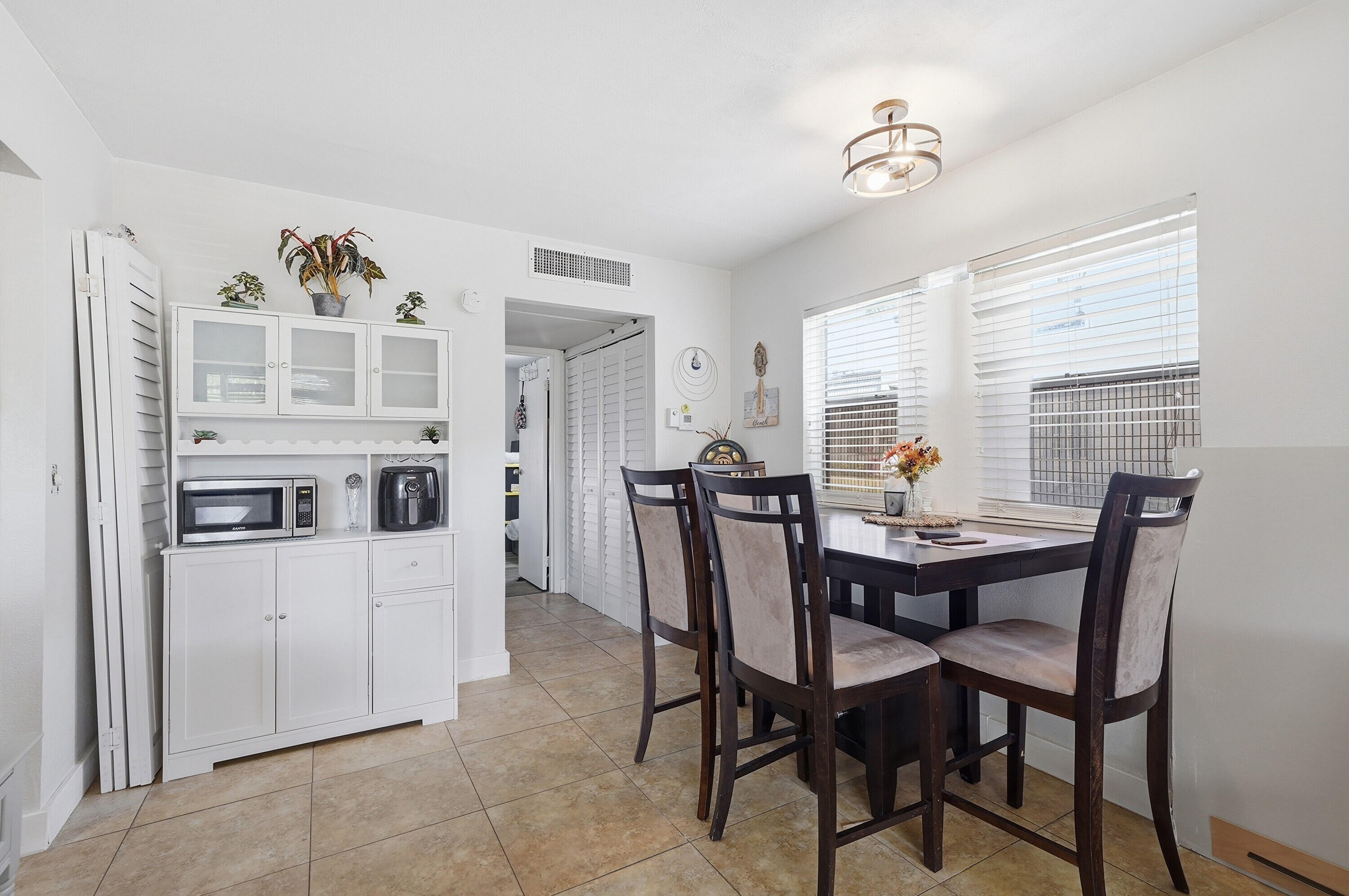 251 Monaco Way Delray Beach, FL 33446 - Photo 11 of 22 11_dsc02991