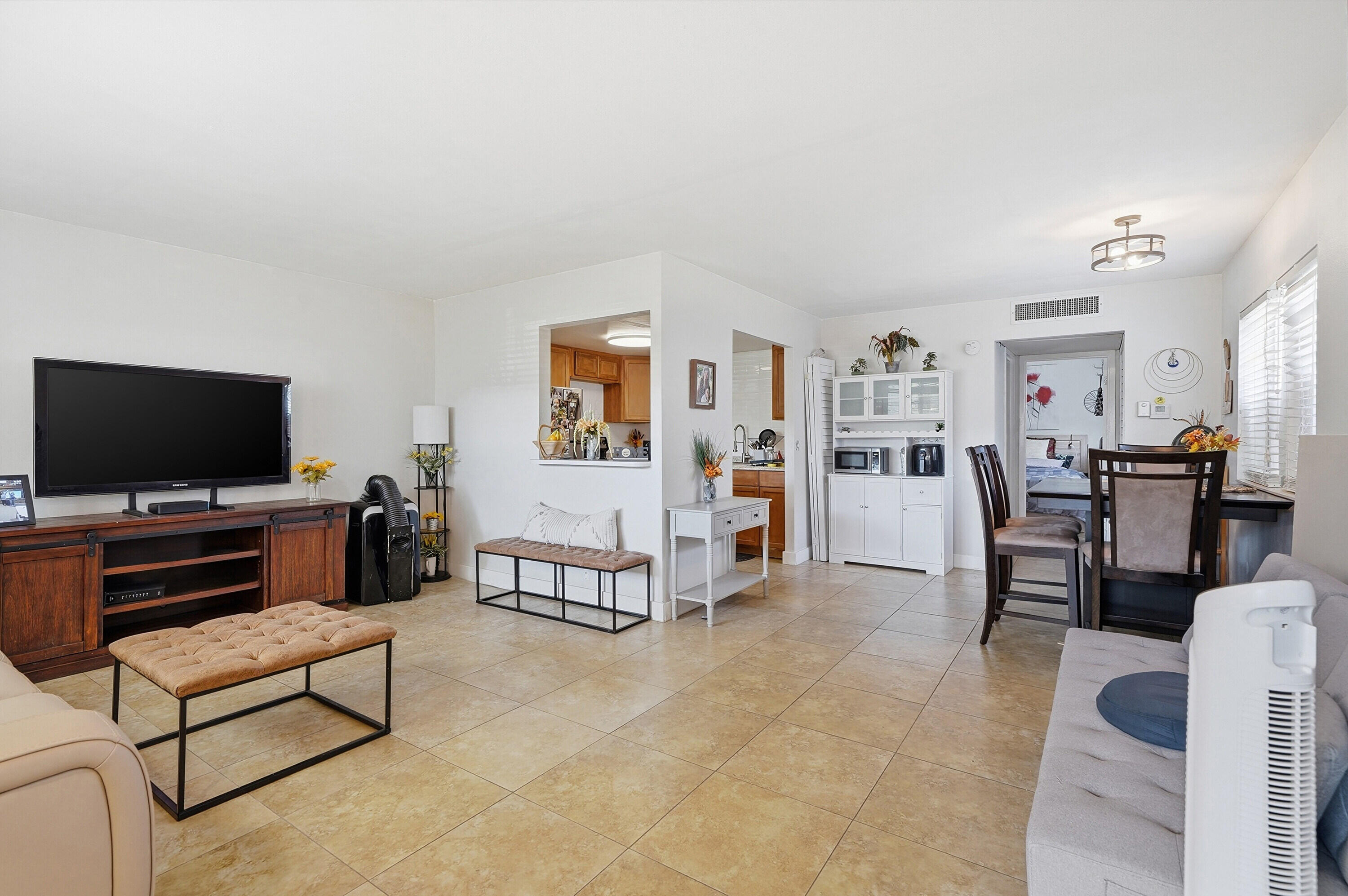 251 Monaco Way Delray Beach, FL 33446 - Photo 7 of 22 07_dsc02971