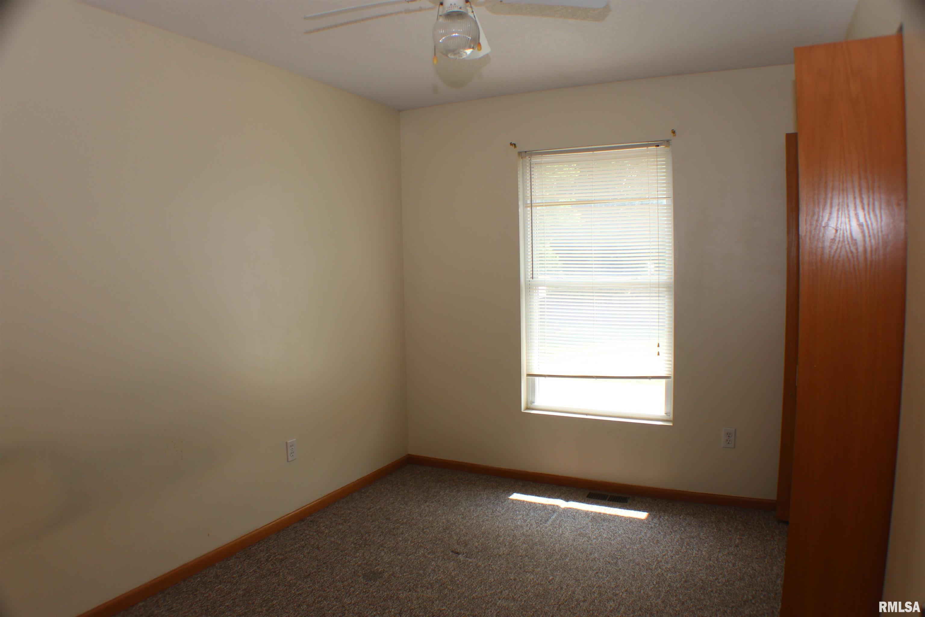 6140 Appomattox Road Davenport, IA 52806 - Photo 10 of 23 Gallery Image 10