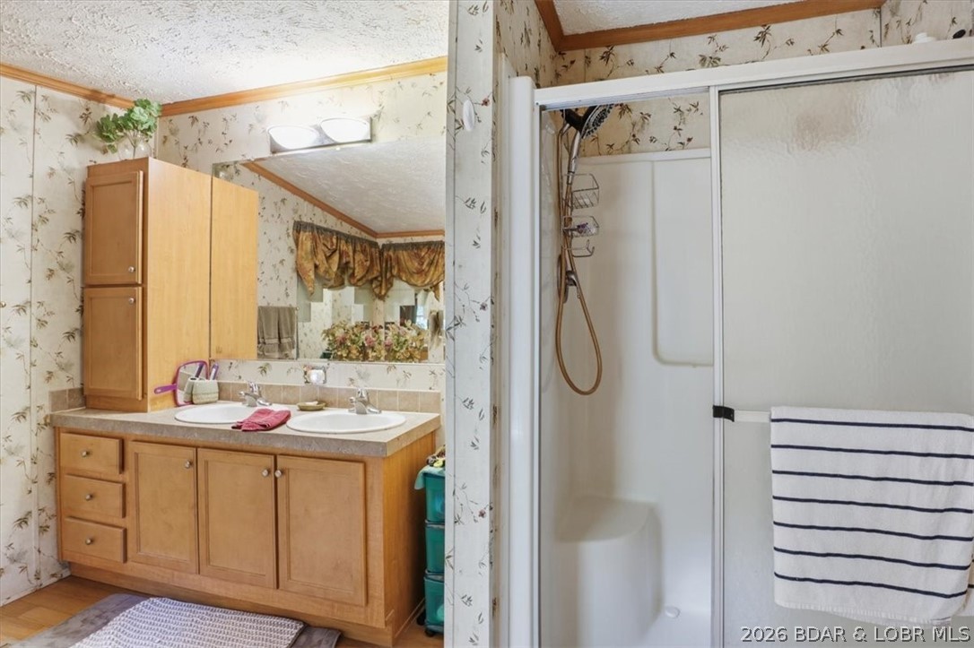 305 Dry Ridge Road Camdenton, MO 65020 - Photo 14 of 27 Ensuite