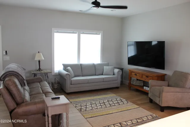 $2,200 | 317 Stone Chimney Road Southwest, Unit 1, Supply, NC 28462