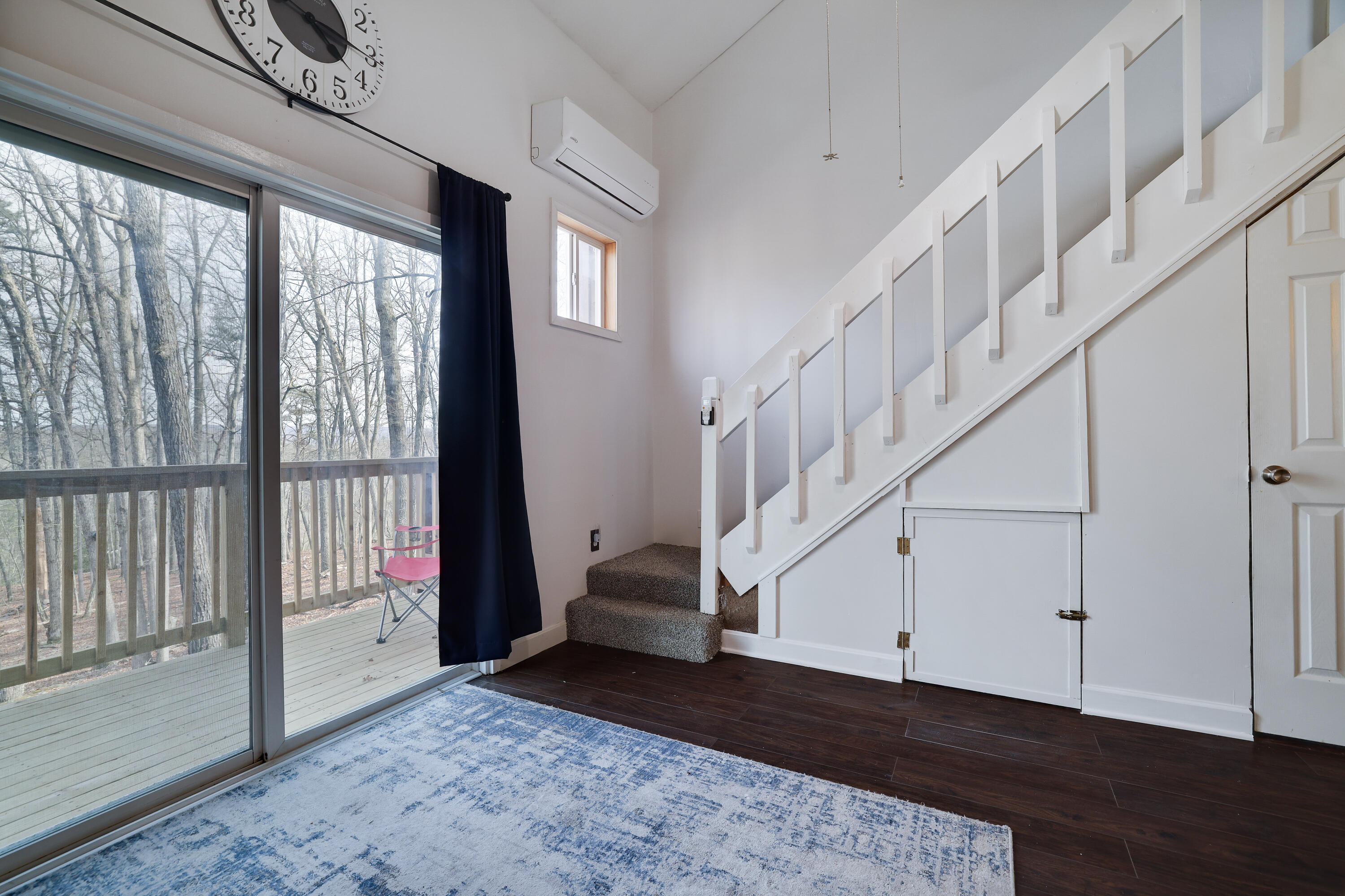 107 Woods Lane Bushkill, PA 18324 - Photo 19 of 34 Dining area