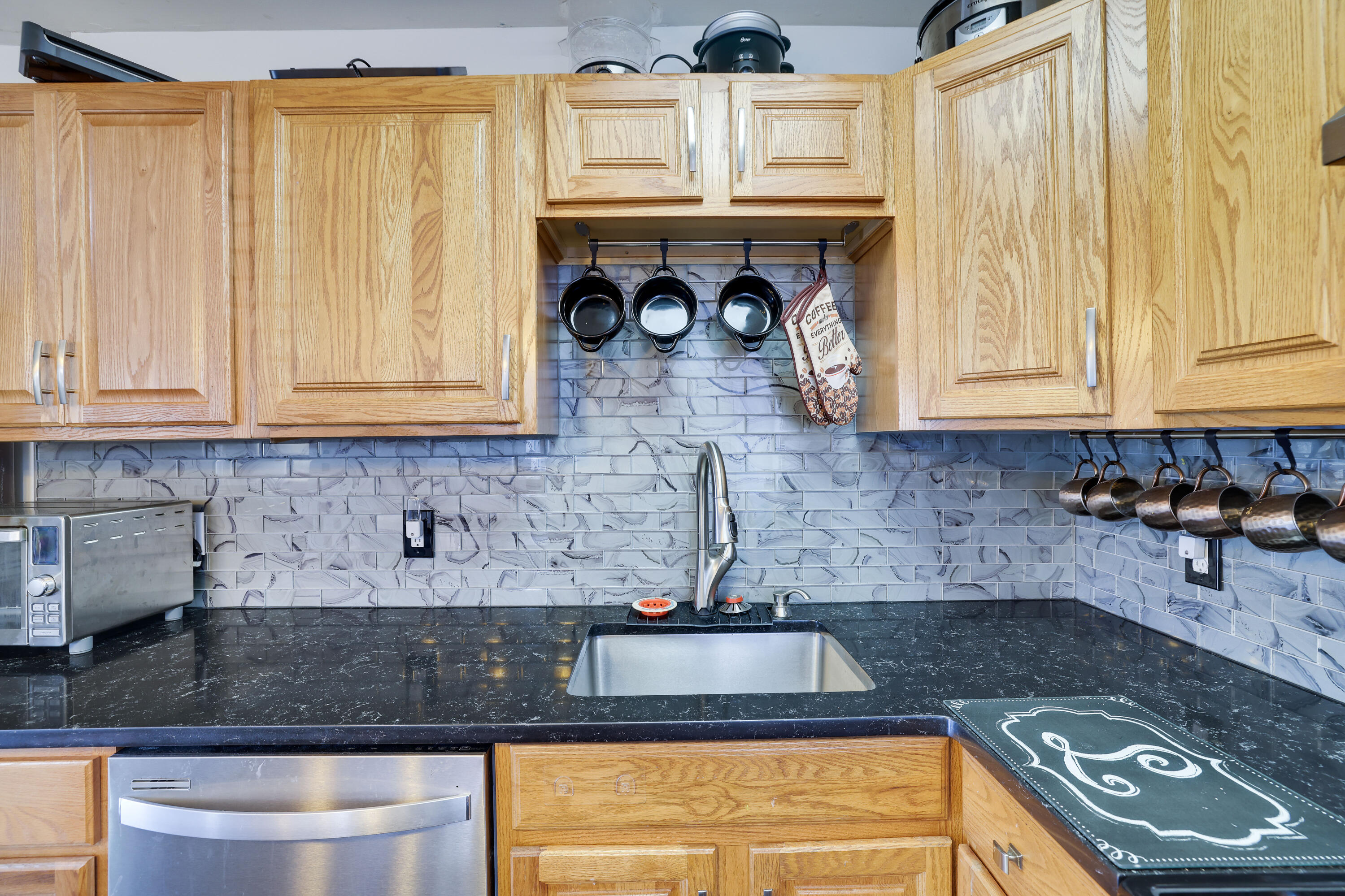107 Woods Lane Bushkill, PA 18324 - Photo 23 of 34 Kitchen