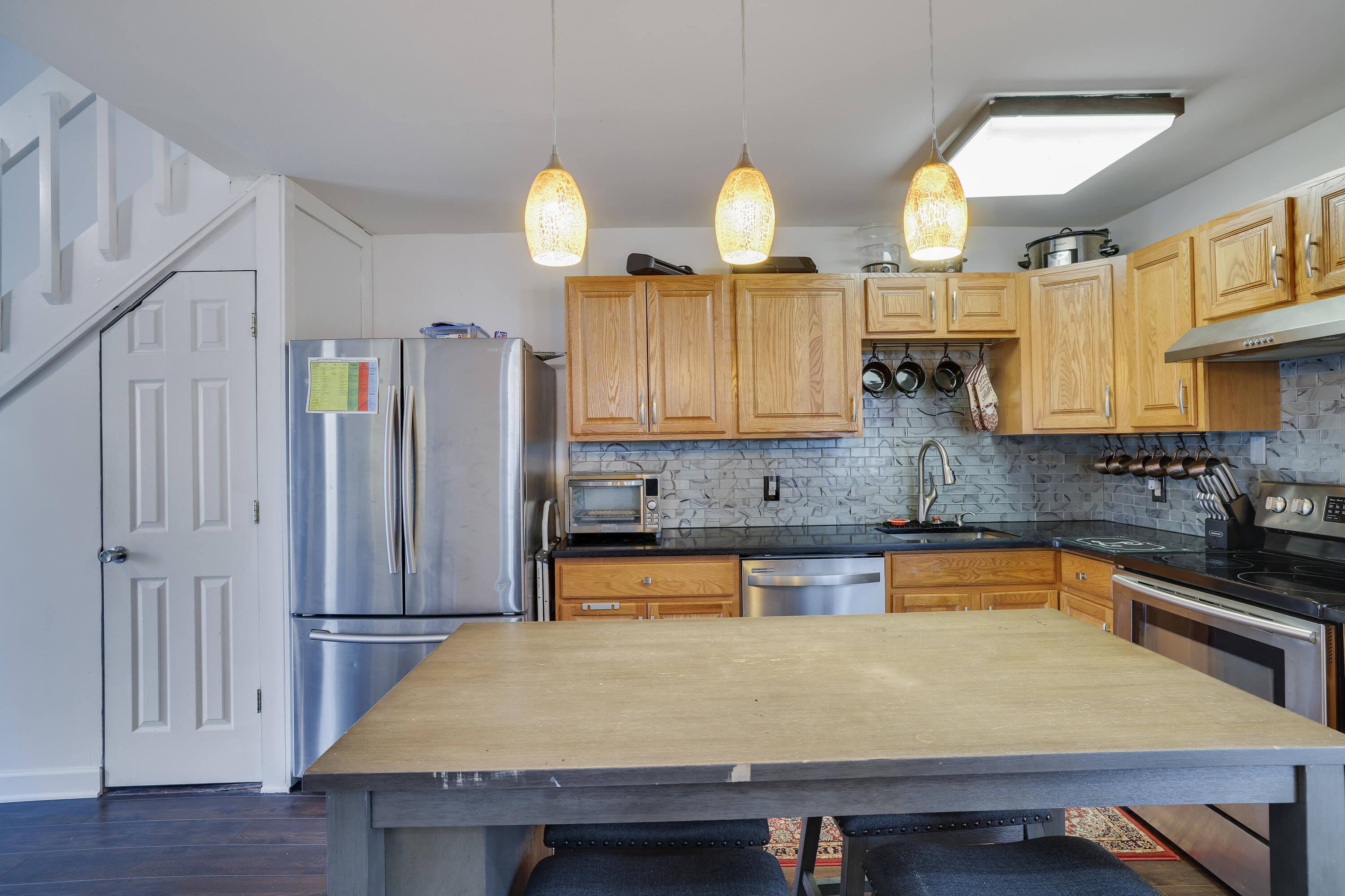 107 Woods Lane Bushkill, PA 18324 - Photo 5 of 34 Kitchen v2