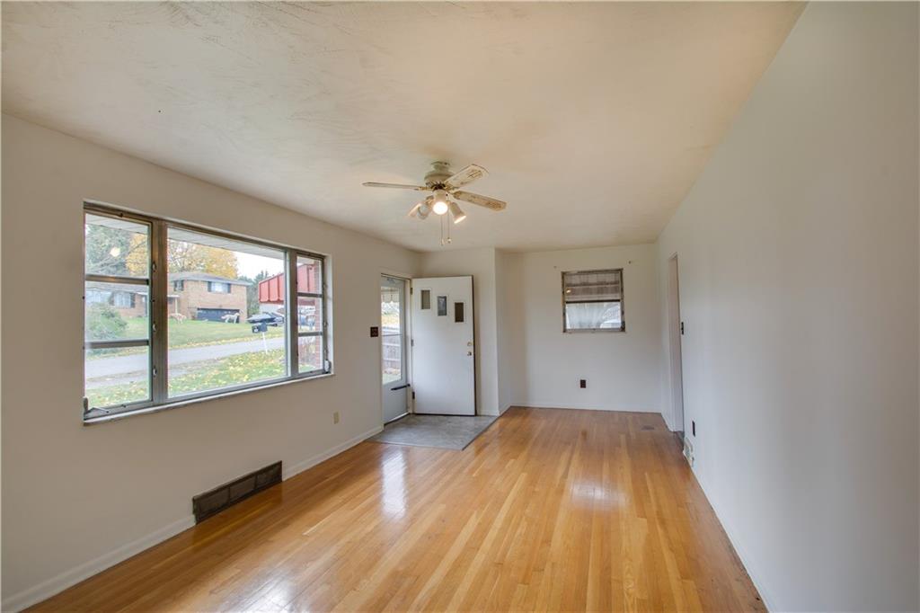 102 Grohman Road Butler, PA 16002 - Photo 5 of 21