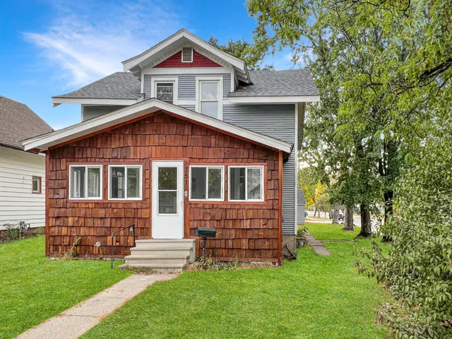 $219,900 | 351 20th Avenue North, St. Cloud, MN 56303