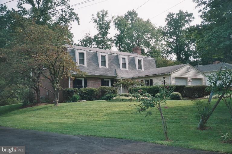 2313 North Gate Terrace Silver Spring, MD 20906 - Photo 3 of 22 Exterior (Front)