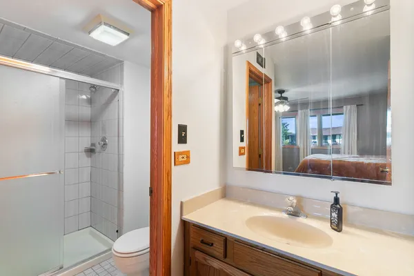 $240,000 | 11015 Theresa Circle, Unit 3C, Palos Hills, IL 60465