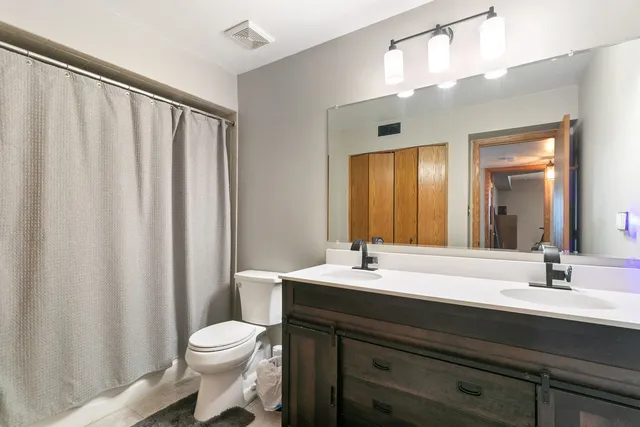 $245,000 | 11015 Theresa Circle, Unit 3C, Palos Hills, IL 60465