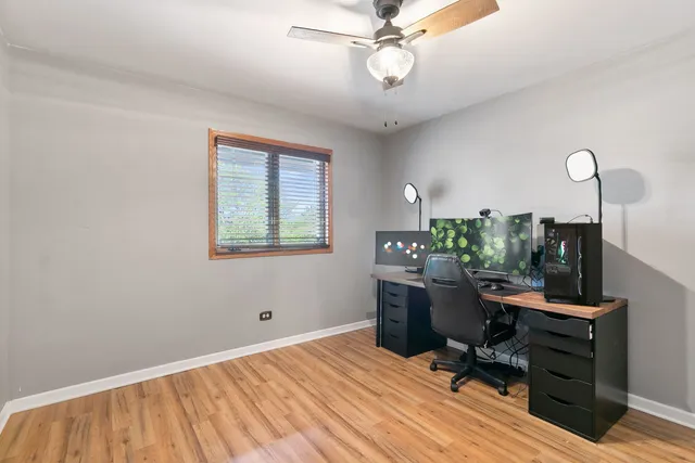 $245,000 | 11015 Theresa Circle, Unit 3C, Palos Hills, IL 60465