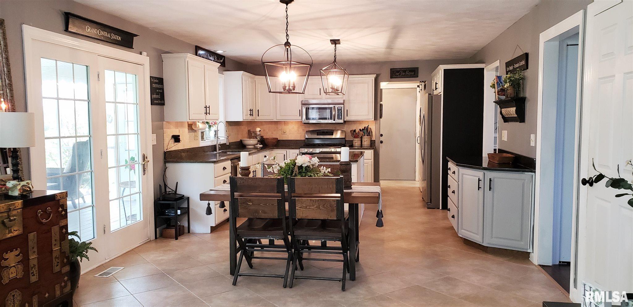 41 White Pine Road Geneseo, IL 61254 - Photo 11 of 38 Gallery Image 11