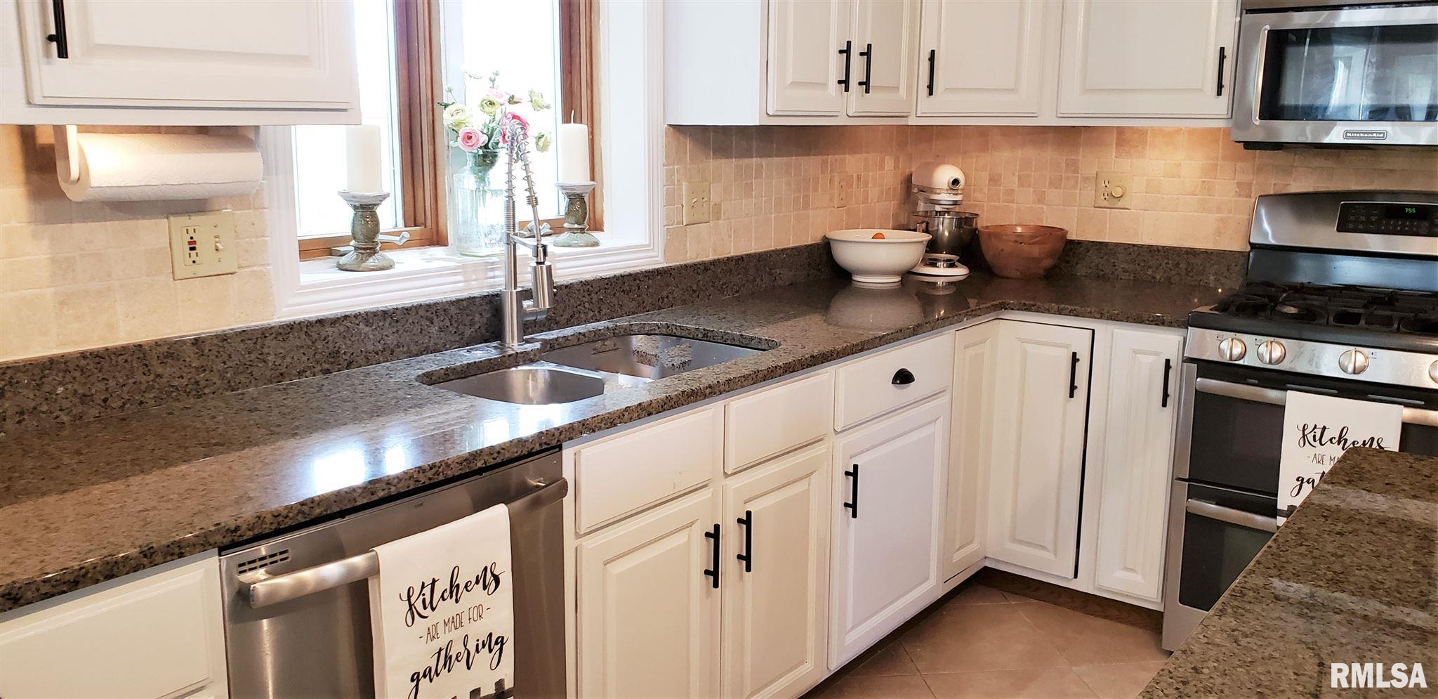 41 White Pine Road Geneseo, IL 61254 - Photo 9 of 38 Gallery Image 9