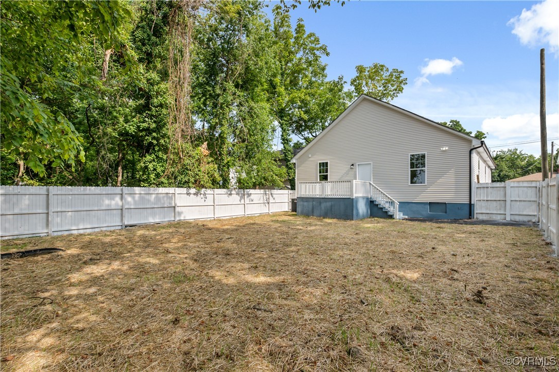 1125 Rome Street Petersburg, VA 23803 - Photo 36 of 38 View of yard