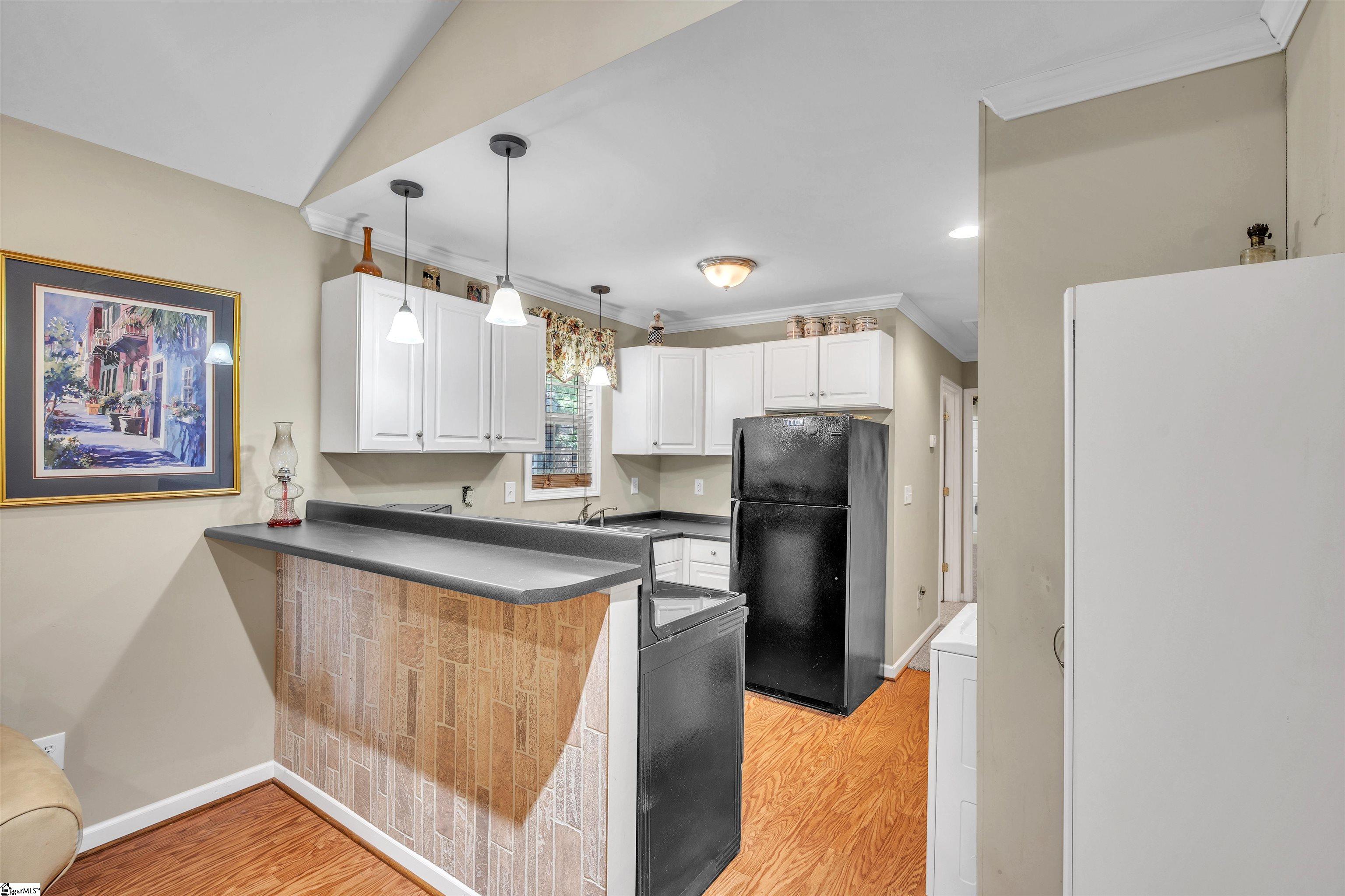 552 South Buckhorn Road Greenville, SC 29609 - Photo 12 of 32